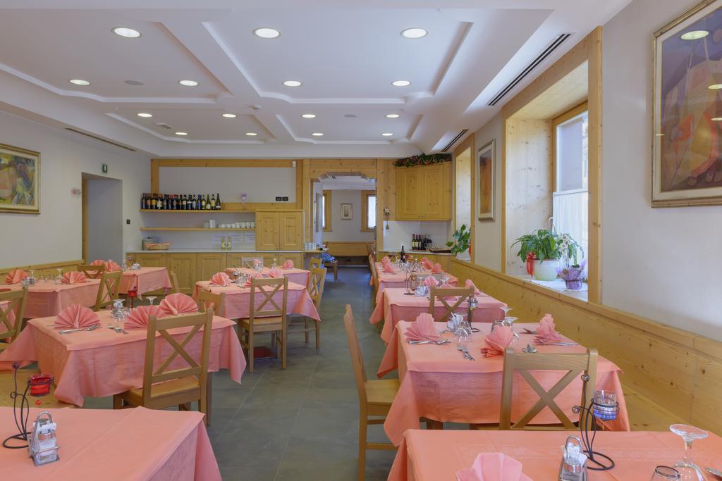 Hotel La Nuova Montanina أورونزو دي كادوري المظهر الخارجي الصورة