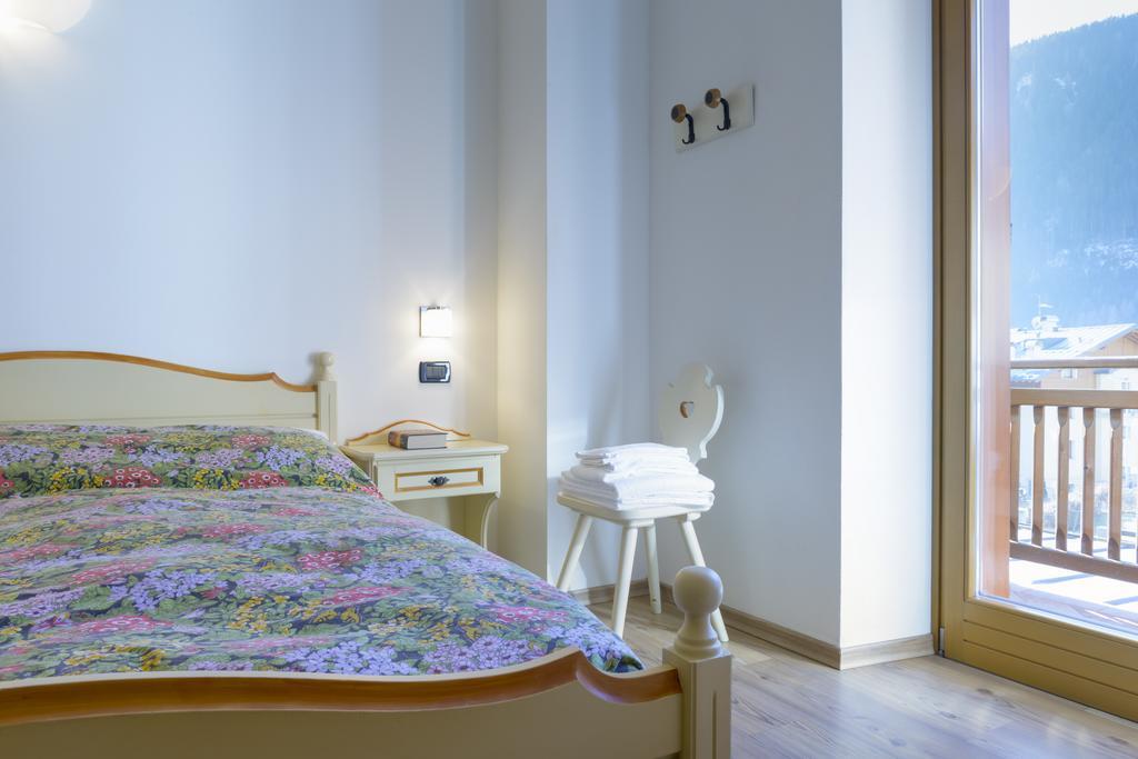 Hotel La Nuova Montanina أورونزو دي كادوري المظهر الخارجي الصورة